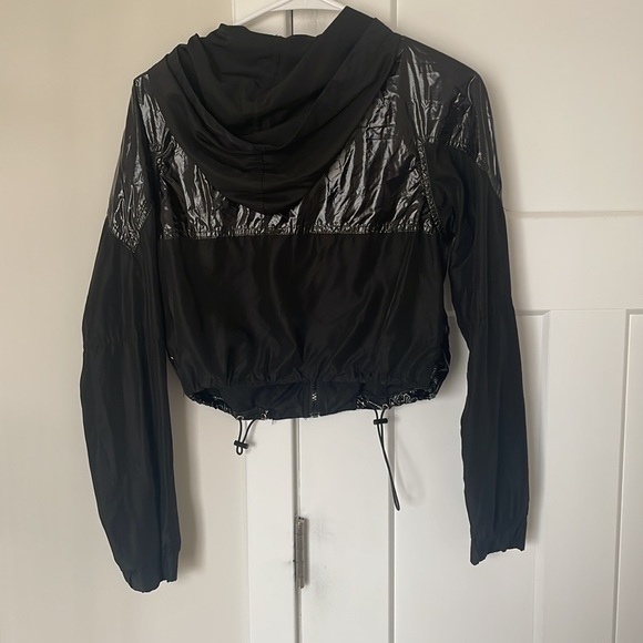 FASHIONNOVA windbreaker zip up - Picture 3 of 4